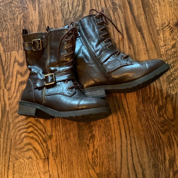 Cute brown boots! - Picture 1 of 4